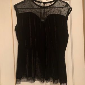 Key hole polka dot velvet top